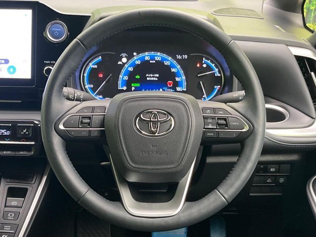 VOXY HYBRID
