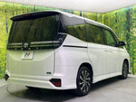 VOXY HYBRID