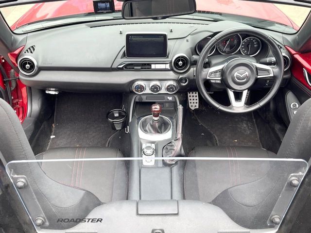 ROADSTER