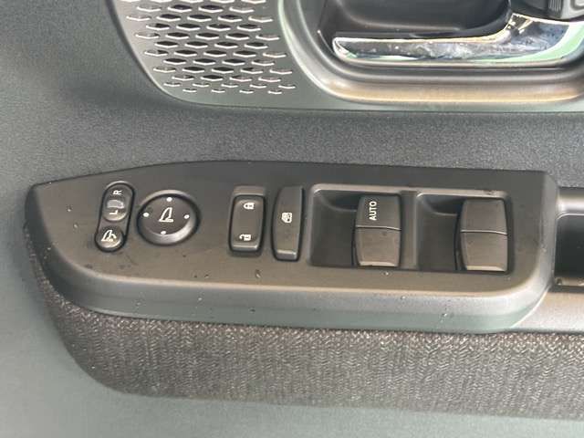 N-BOX CUSTOM