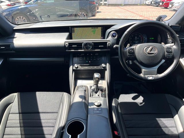 LEXUS IS300h
