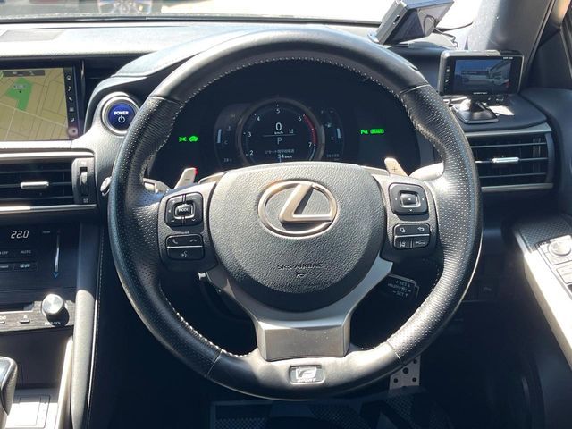 LEXUS IS300h