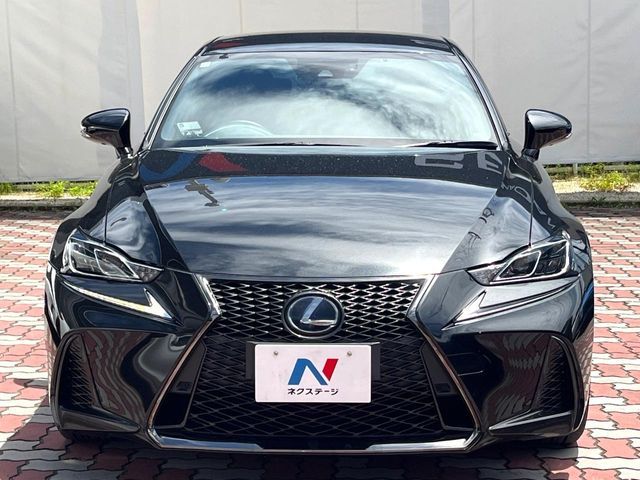 LEXUS IS300h