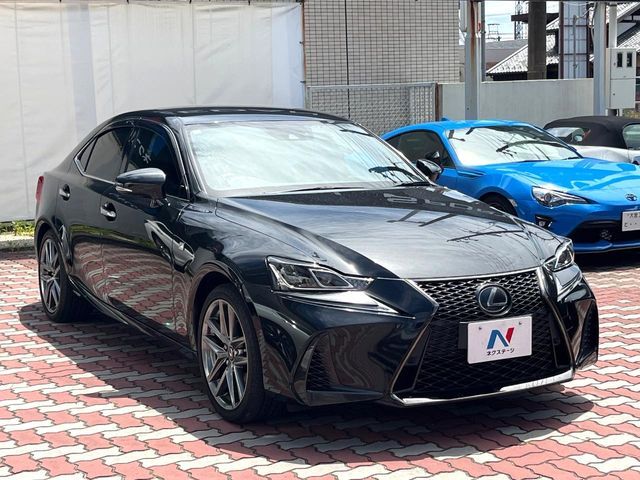 LEXUS IS300h