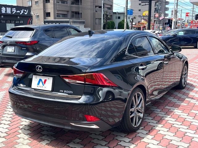 LEXUS IS300h