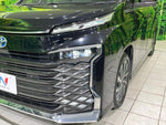 VOXY HYBRID
