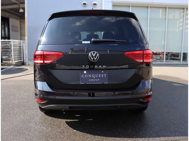 VOLKSWAGEN GOLF TOURAN