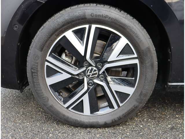 VOLKSWAGEN GOLF TOURAN