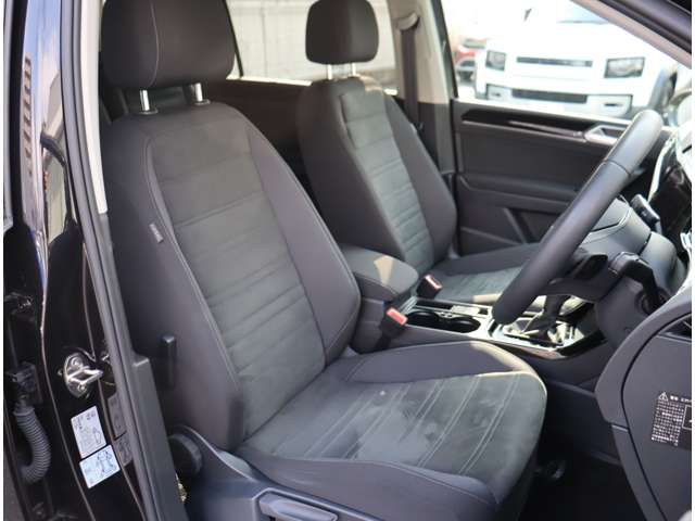 VOLKSWAGEN GOLF TOURAN