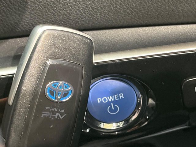 PRIUS PHV