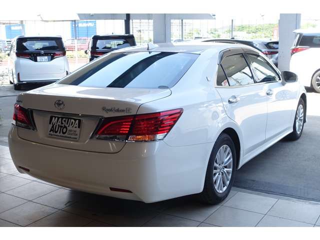 CROWN sedan
