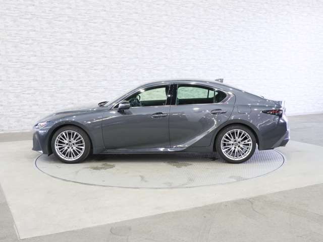 LEXUS IS300