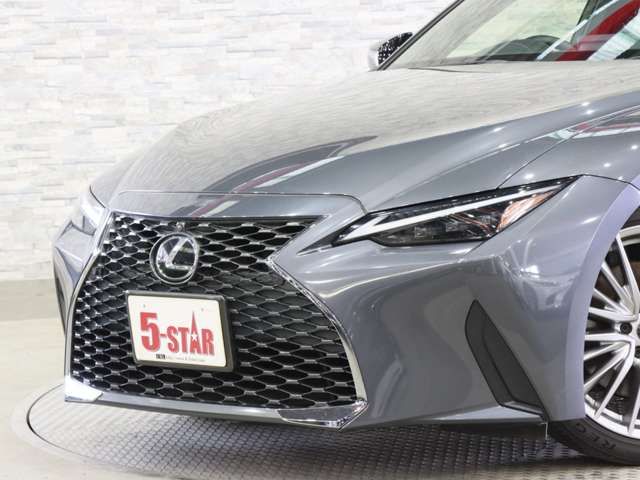 LEXUS IS300