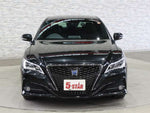 CROWN sedan hybrid