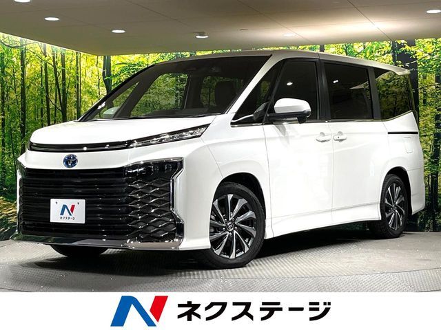 VOXY HYBRID