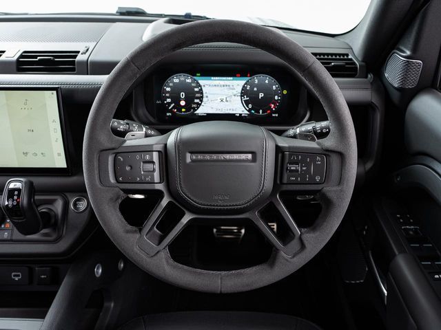 ROVER DEFENDER