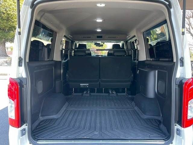 CARAVAN van 2WD
