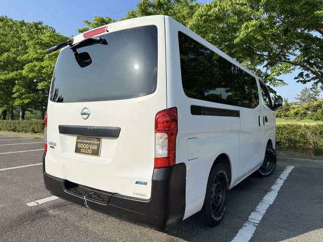 NV350 CARAVAN 4WD