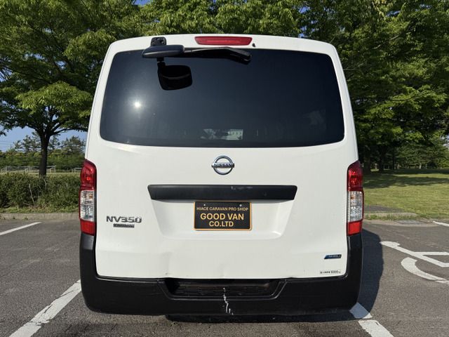 NV350 CARAVAN 4WD