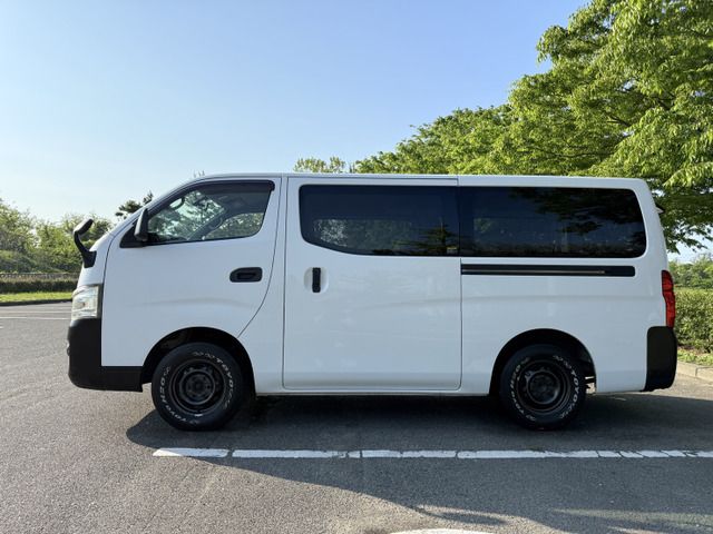 NV350 CARAVAN 4WD
