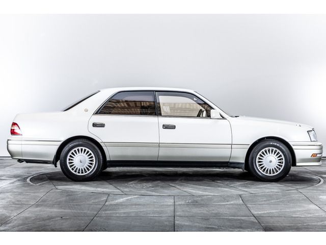 CROWN hardtop