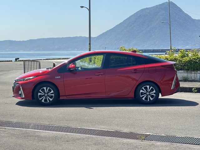 PRIUS PHV