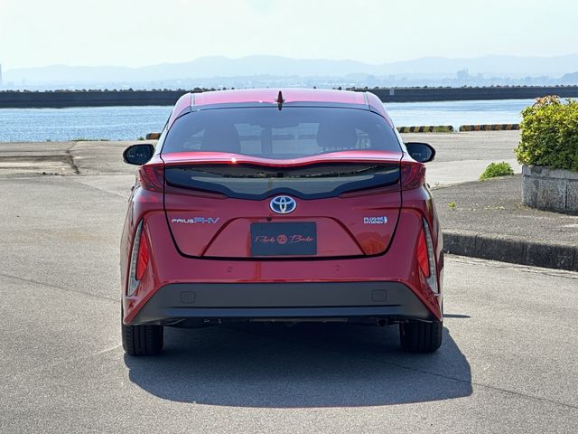 PRIUS PHV