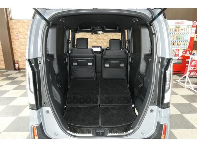 N-BOX CUSTOM 4WD