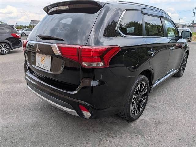 OUTLANDER PHEV
