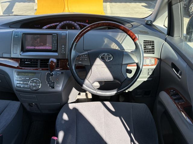 ESTIMA  4WD