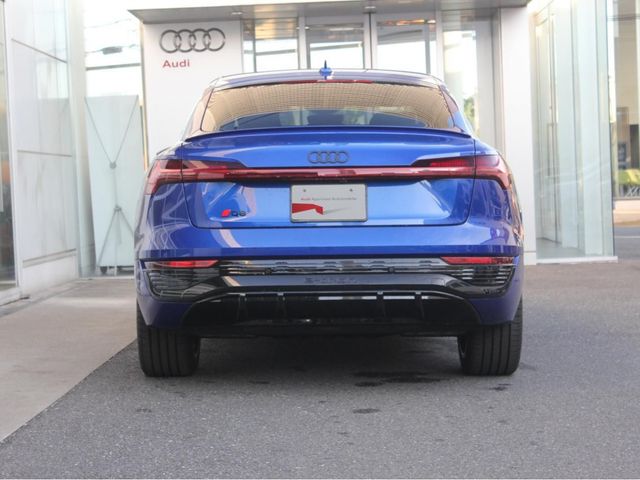 AUDI Q8 e-tron SPORTBACK