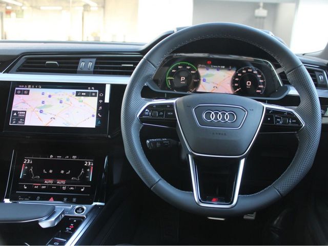 AUDI Q8 e-tron SPORTBACK