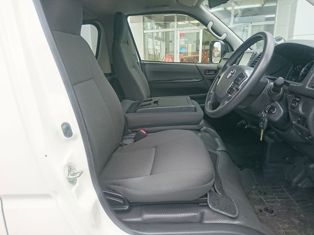 HIACE van 2t 2WD