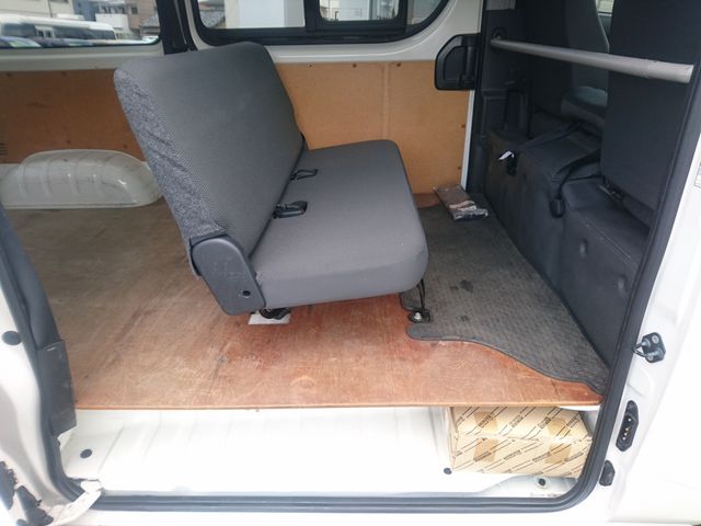 HIACE van 2t 2WD