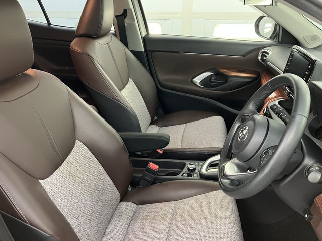 YARIS CROSS HYBRID