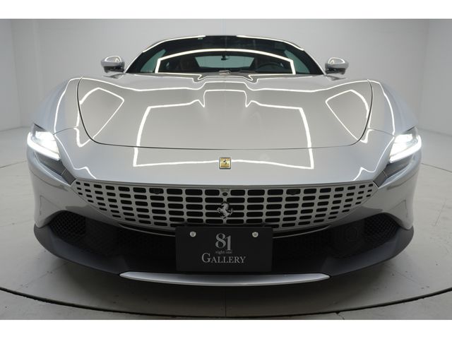 FERRARI Roma