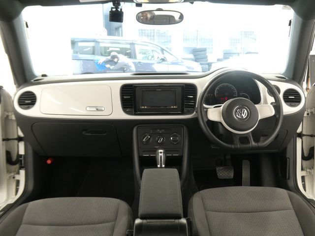 VOLKSWAGEN The BEETLE