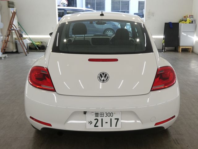 VOLKSWAGEN The BEETLE