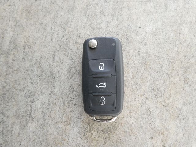 VOLKSWAGEN The BEETLE