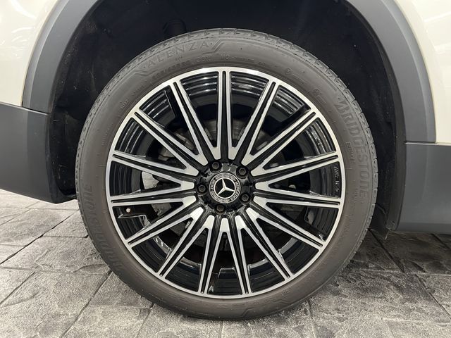 MERCEDES BENZ GLB