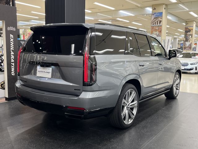 CADILLAC ESCALADE