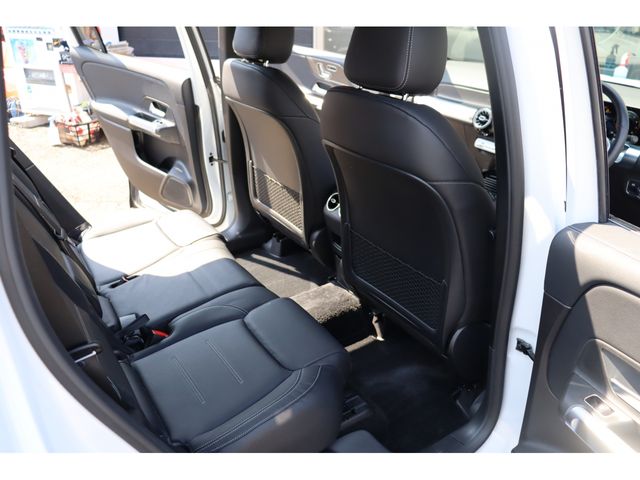 MERCEDES BENZ GLB