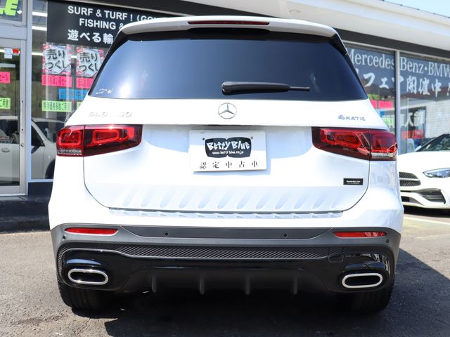 MERCEDES BENZ GLB