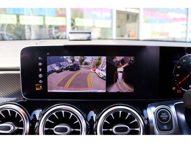 MERCEDES BENZ GLB