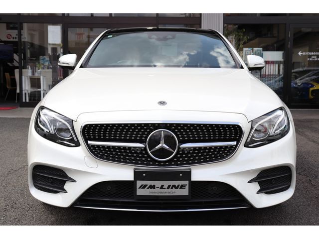 MERCEDES BENZ E class sedan