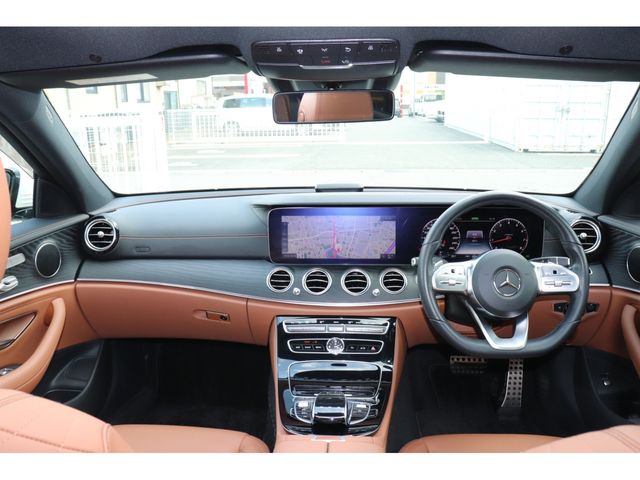 MERCEDES BENZ E class sedan