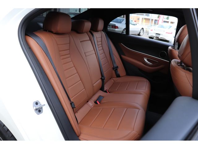 MERCEDES BENZ E class sedan