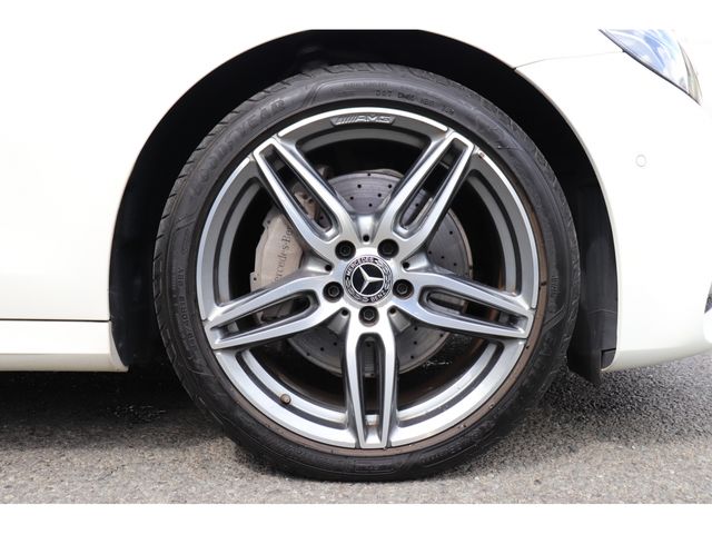 MERCEDES BENZ E class sedan