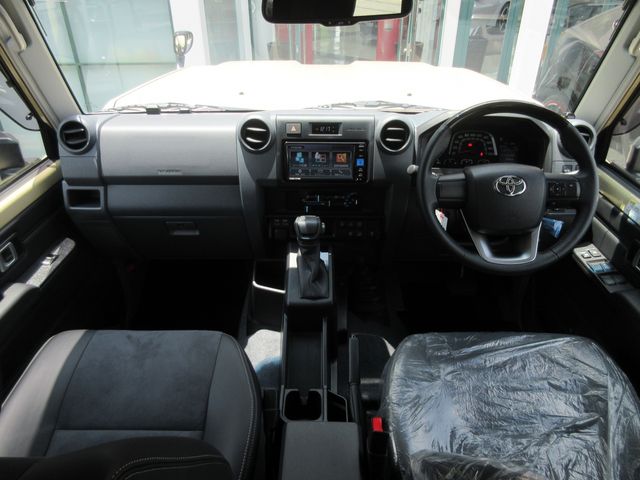 LANDCRUISER 70