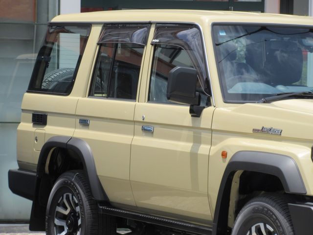 LANDCRUISER 70